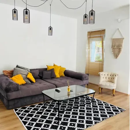 Cosy Near A River Apartment Rijeka